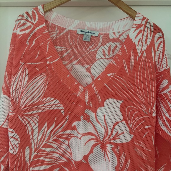 Tommy Bahama Coral and White Floral lightweight sweater large - Picture 2 of 8